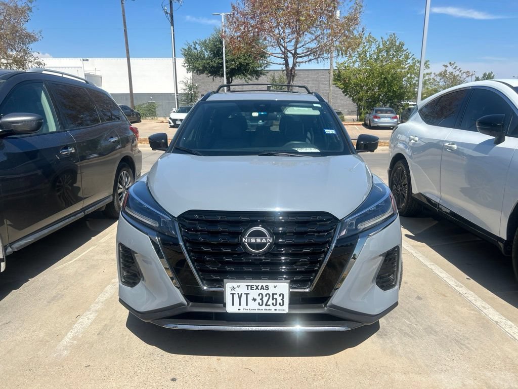 Certified 2023 Nissan Kicks SR w/ SR Premium Package FWD image 2