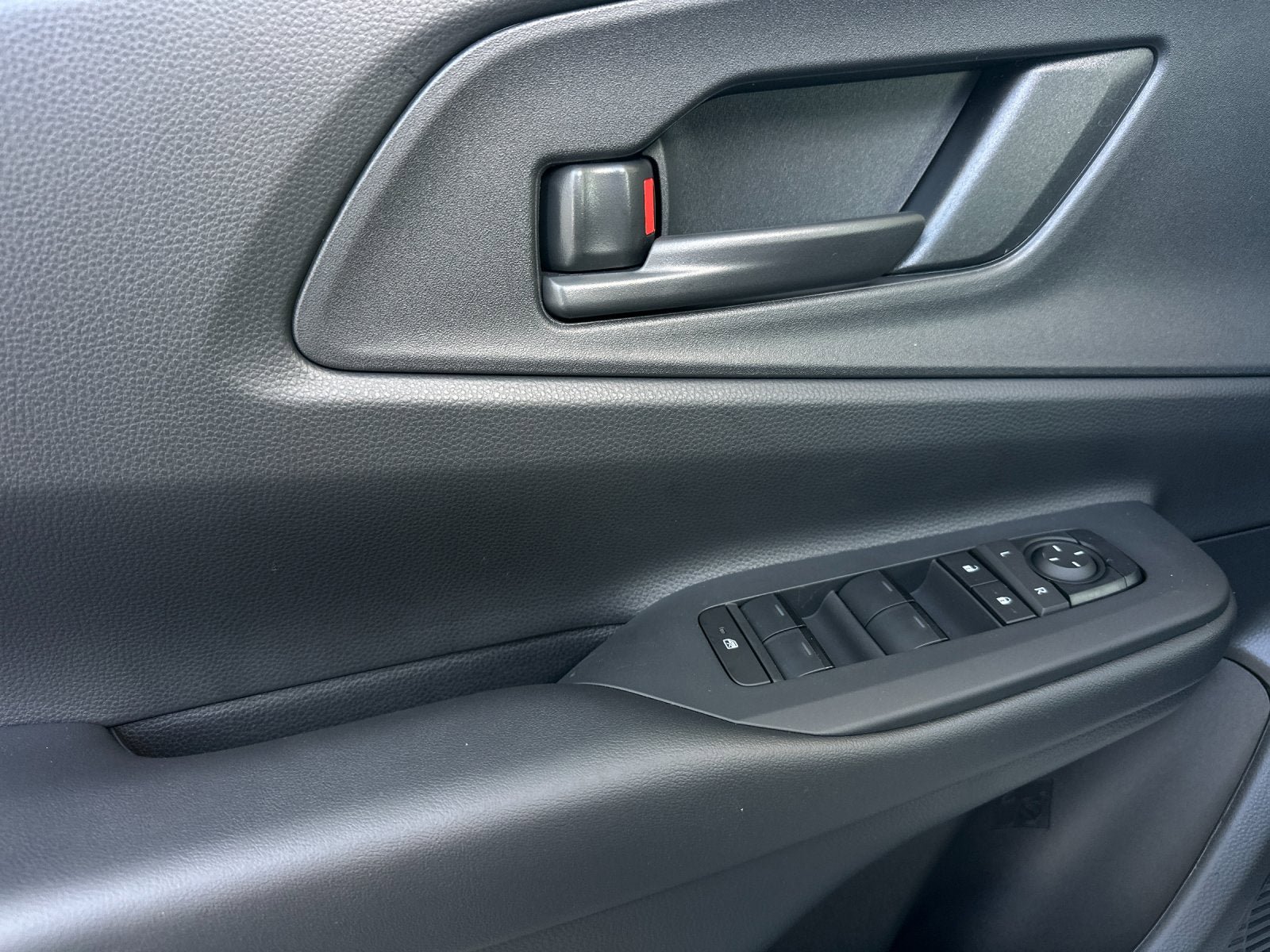 New 2026 Toyota Prius Plug-In Hybrid FWD image 10