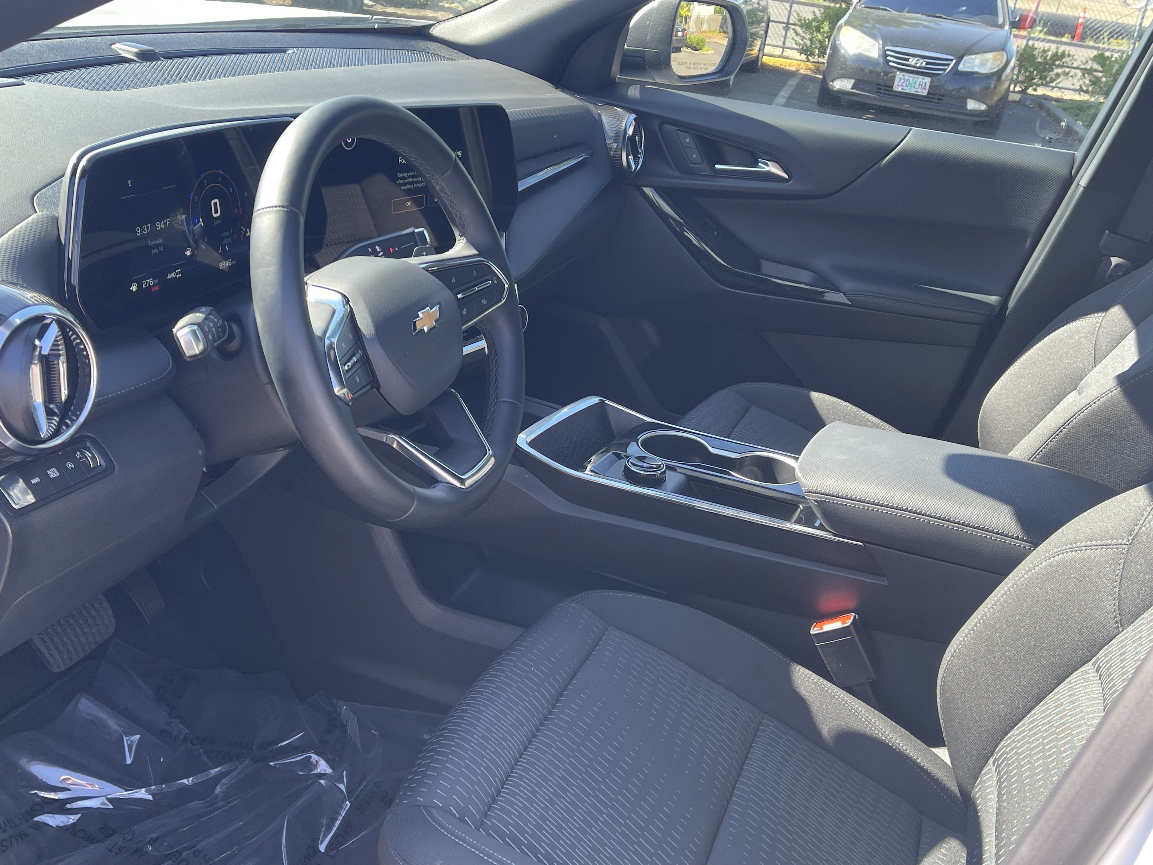 Used 2026 Chevrolet Equinox LT AWD/4WD image 10