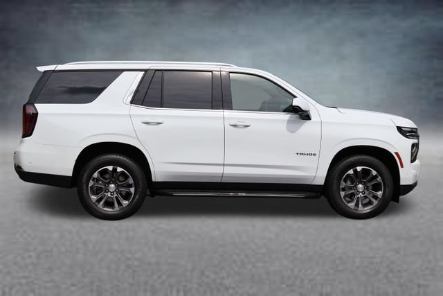 Used 2025 Chevrolet Tahoe LS AWD/4WD image 2