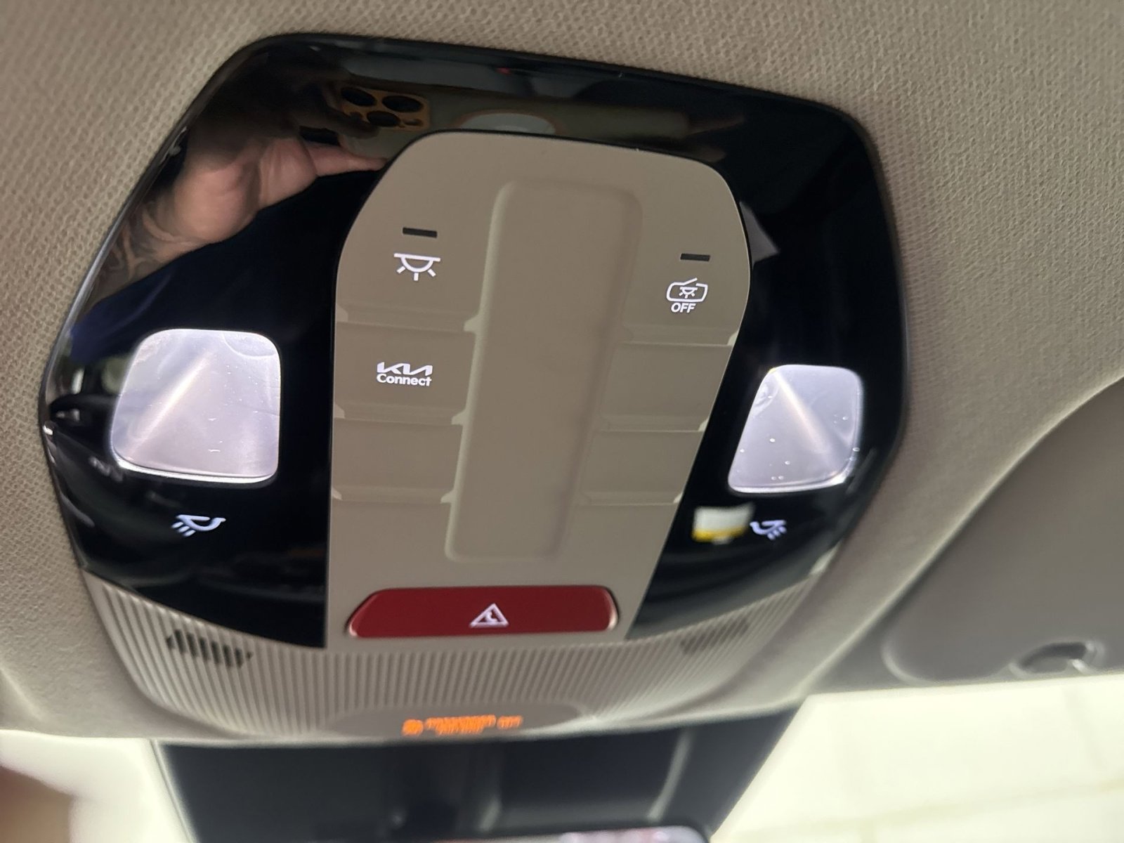 New 2025 Kia K4 LXS image 24