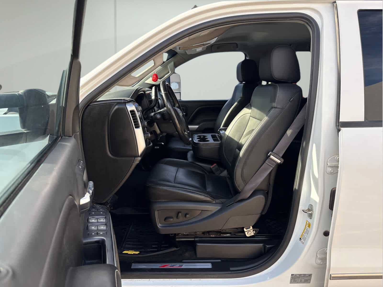 Used 2015 Chevrolet Silverado 2500 LTZ w/ LTZ Plus Package AWD/4WD image 11