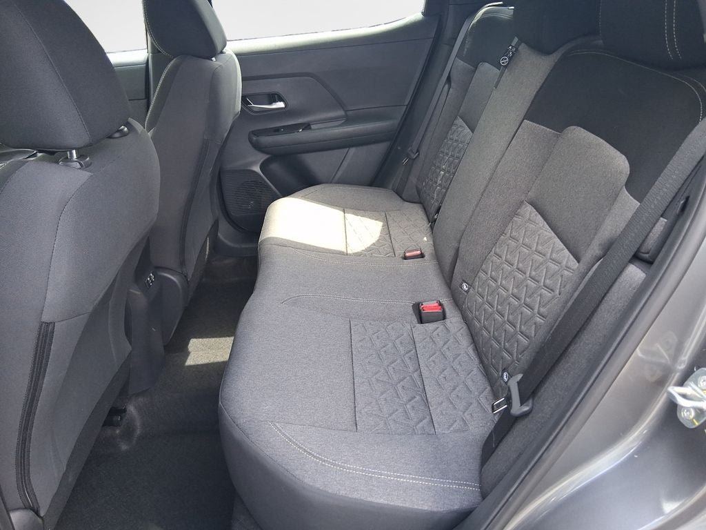Used 2025 Nissan Kicks SV w/ Charging Package FWD image 24