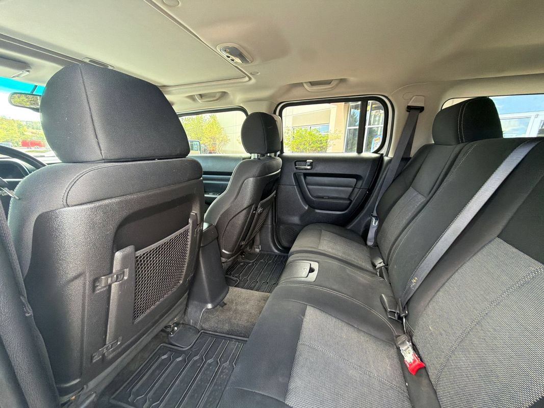Used 2006 HUMMER H3 w/ Chrome Appearance Package AWD/4WD image 17