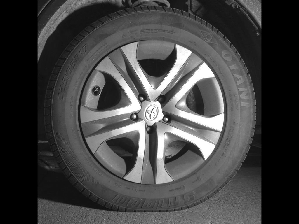 Used 2018 Toyota RAV4 LE w/ All Weather Liner Package AWD/4WD image 36