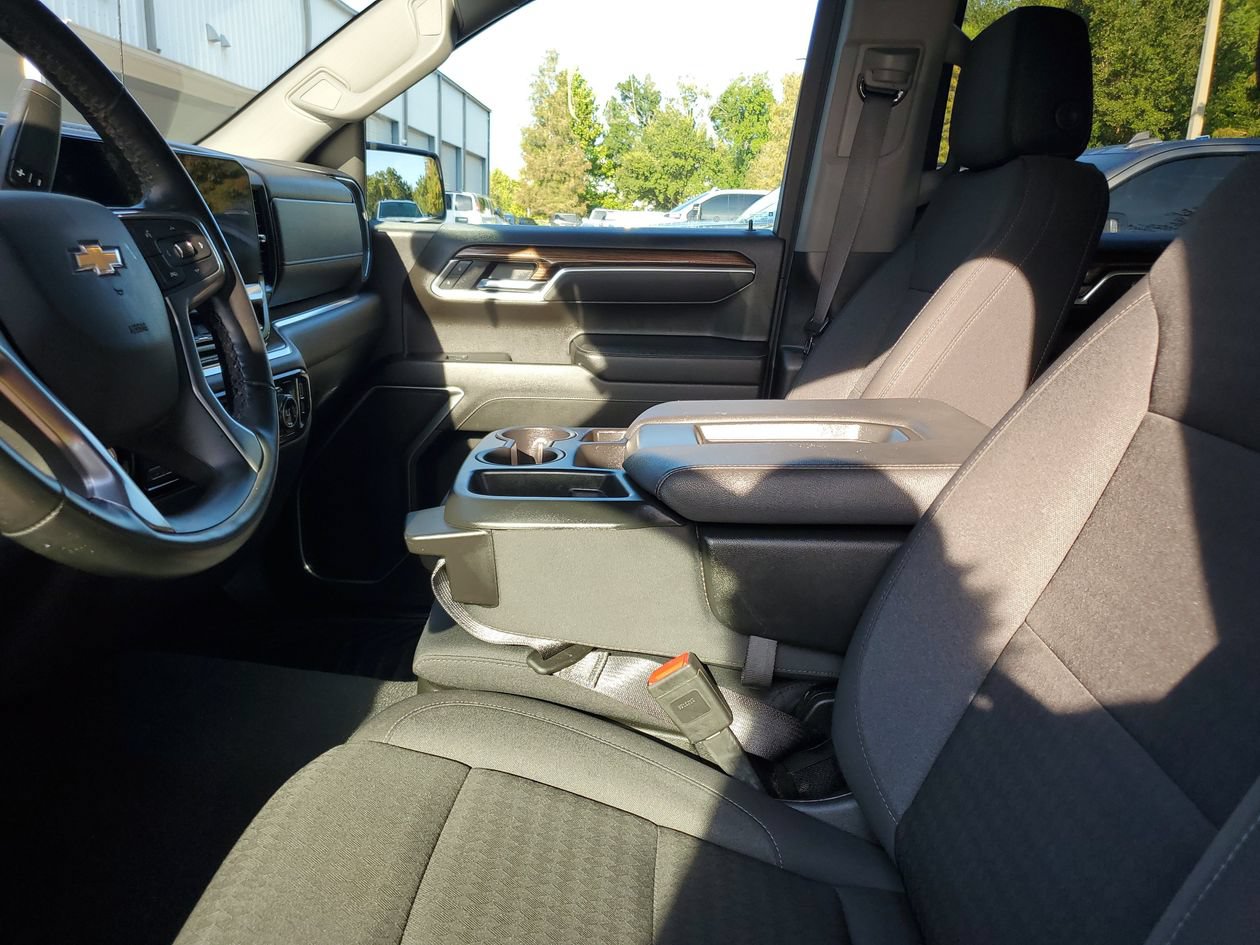 Used 2025 Chevrolet Silverado 1500 LT RWD image 19