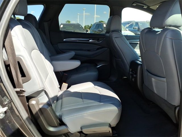 Used 2022 Buick Enclave Essence w/ Sport Touring Edition image 13