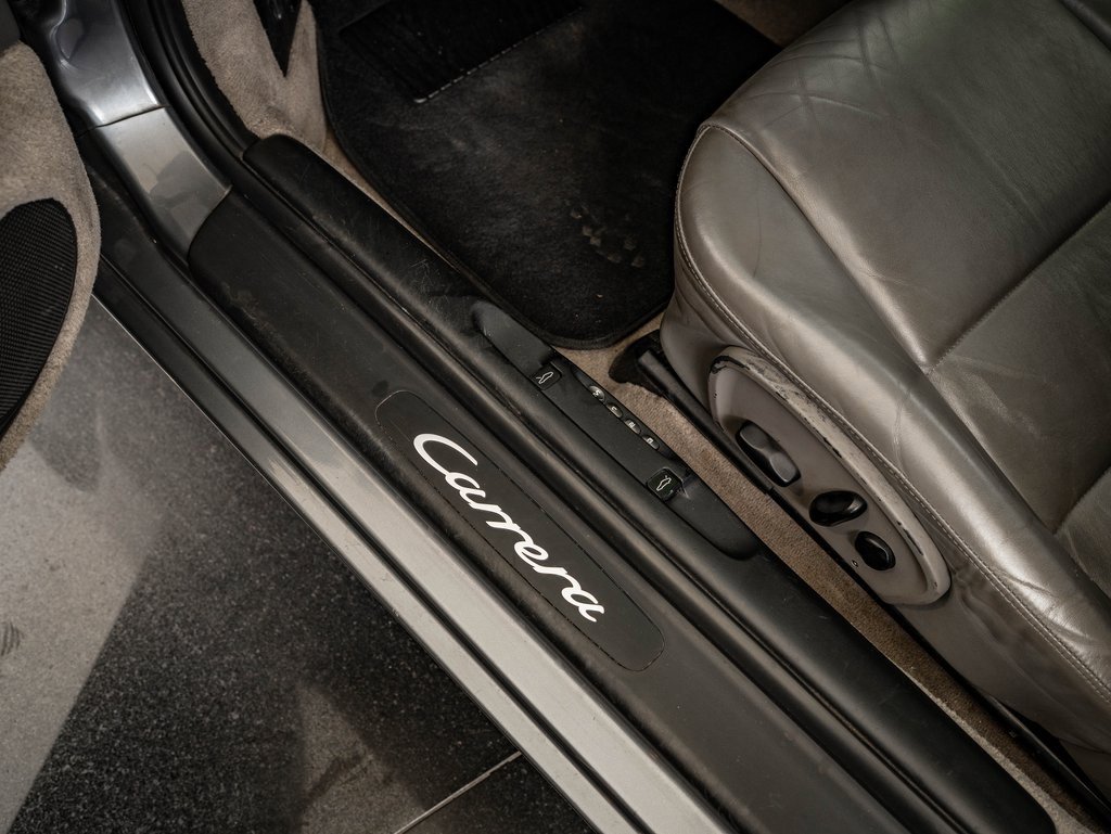 Used 2001 Porsche 911 Carrera image 39