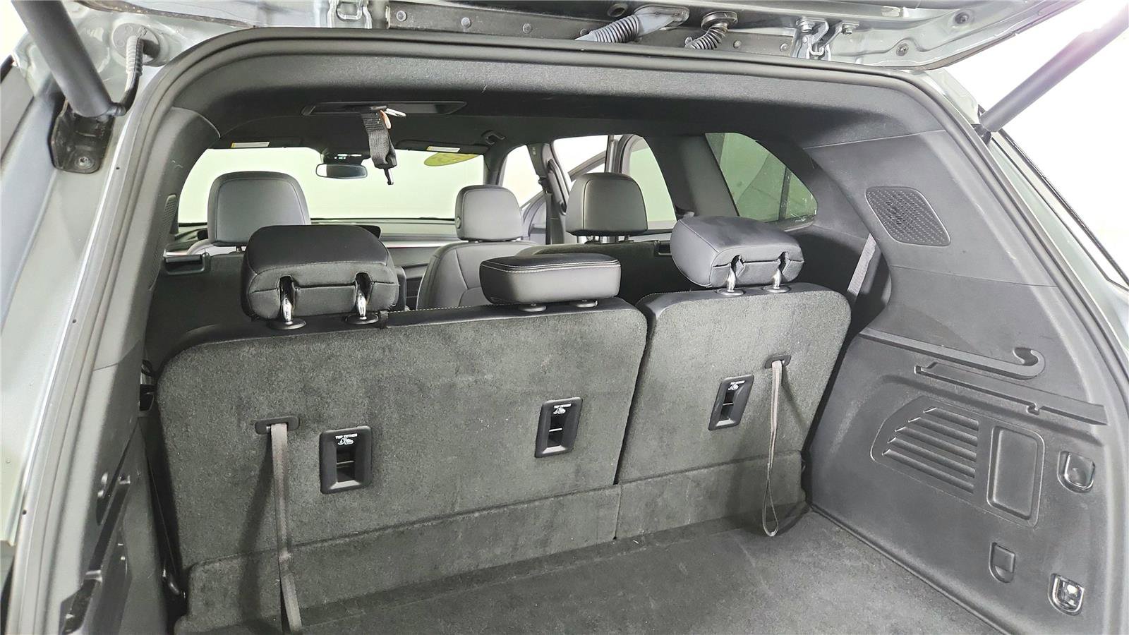 Used 2025 Buick Enclave Preferred AWD/4WD image 18