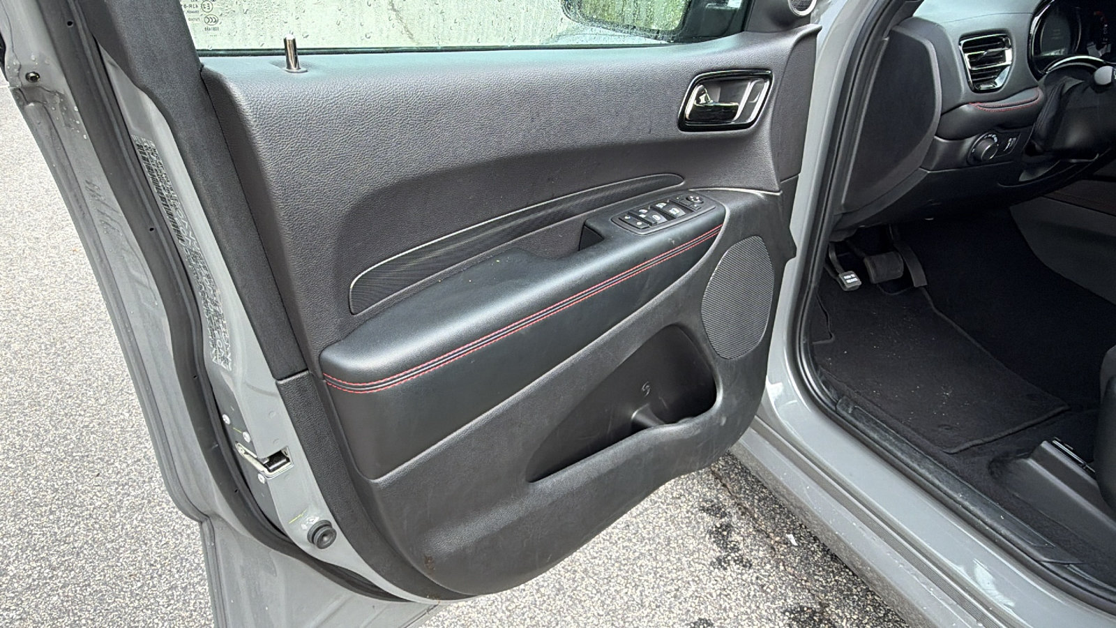 Used 2025 Dodge Durango GT AWD/4WD image 14