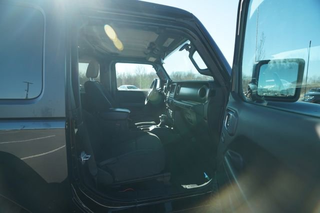 Used 2018 Jeep Wrangler Sport S image 16