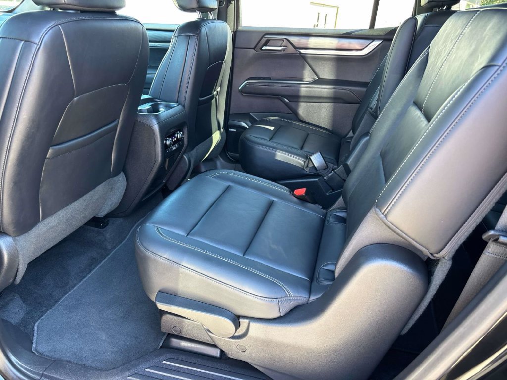 Used 2024 GMC Acadia Elevation w/ Luxury Package AWD/4WD image 15