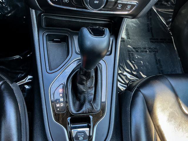 Used 2020 Jeep Cherokee Latitude Plus FWD image 32