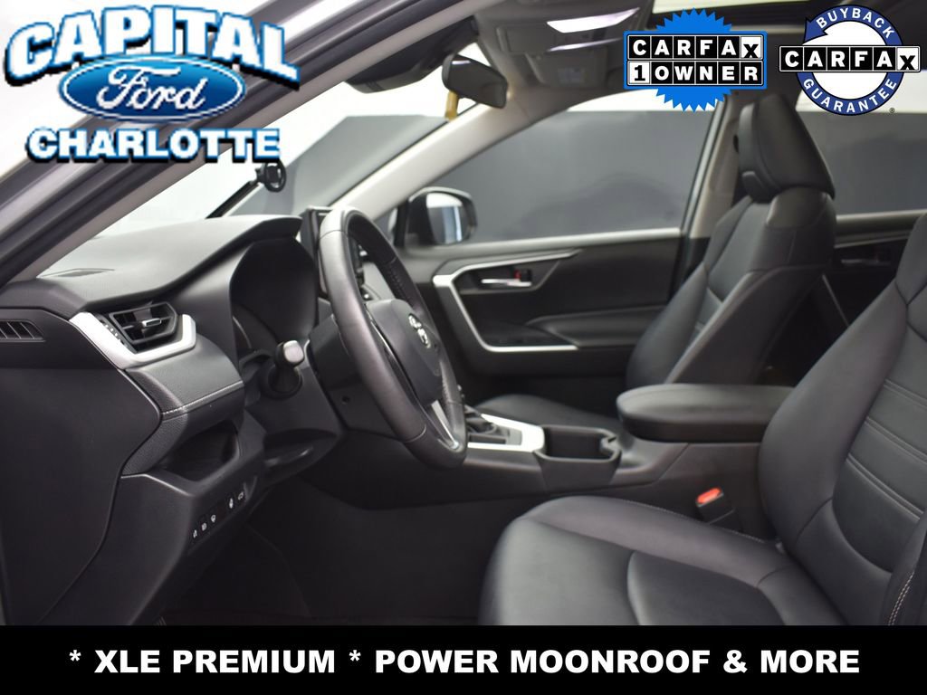 Used 2022 Toyota RAV4 XLE Premium image 9