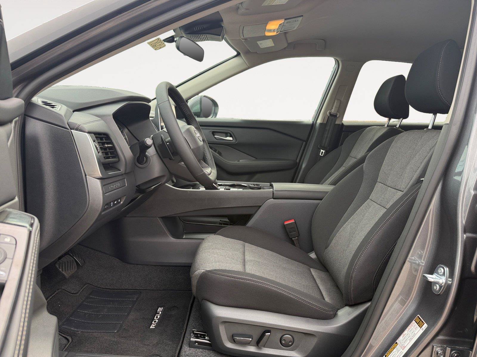 New 2026 Nissan Rogue SV AWD/4WD image 10