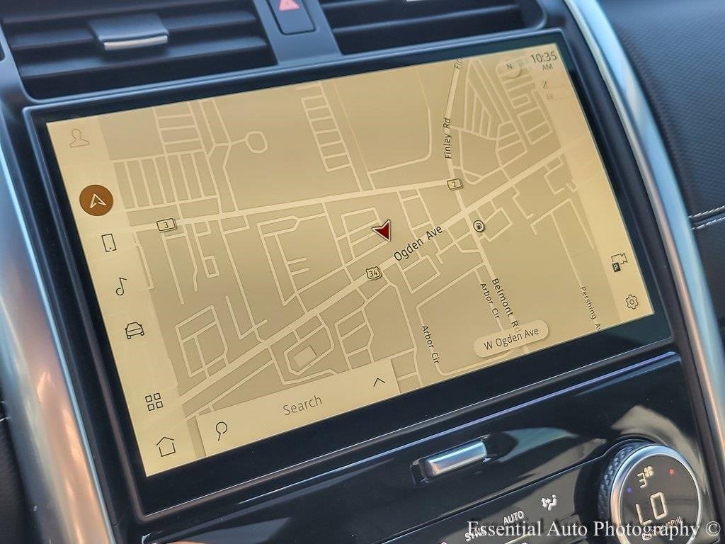 Used 2024 Land Rover Discovery Dynamic SE image 16