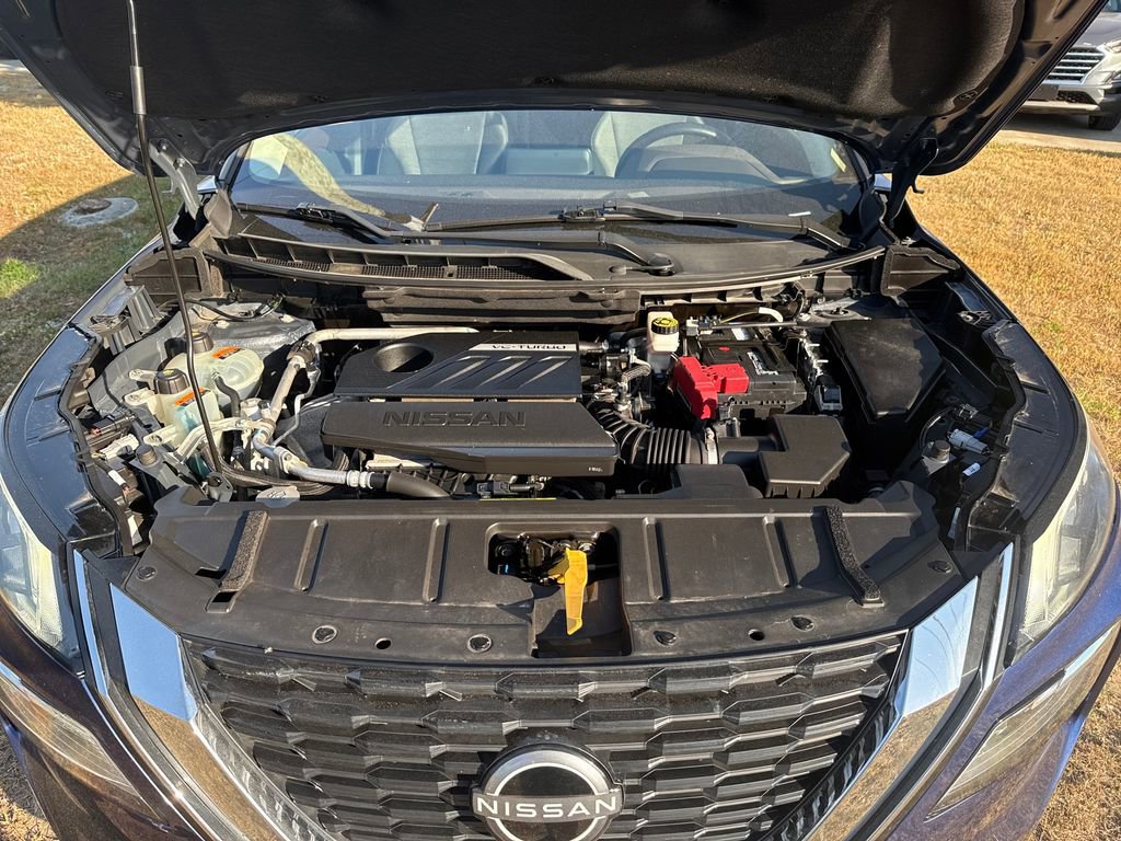 Used 2023 Nissan Rogue SV FWD image 11