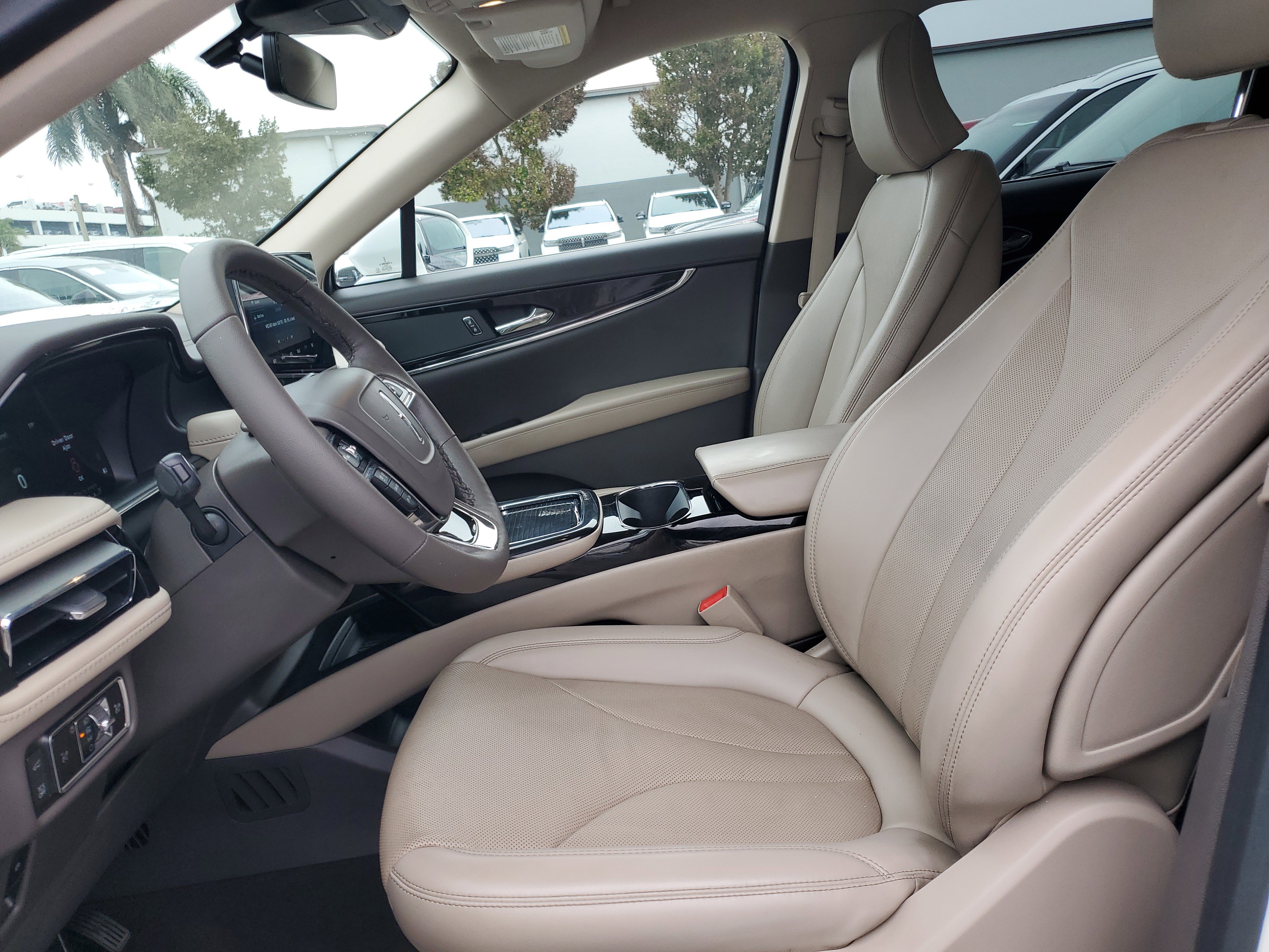 Certified 2022 Lincoln Nautilus FWD image 10