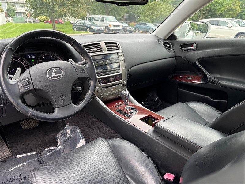 Used 2007 Lexus IS 250 AWD w/ Preferred Accessory Pkg image 15