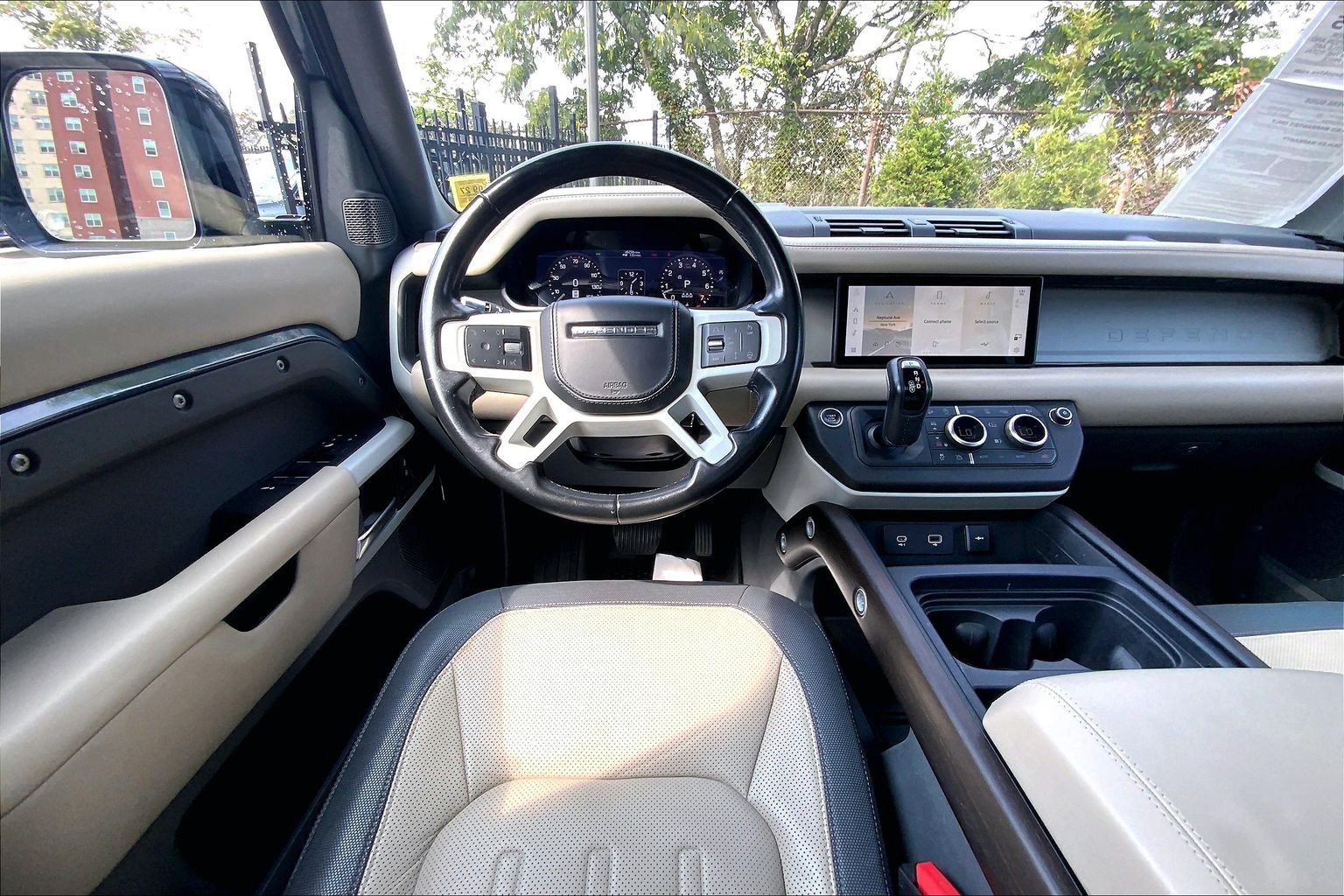 Used 2021 Land Rover Defender 110 X-Dynamic HSE AWD/4WD image 5