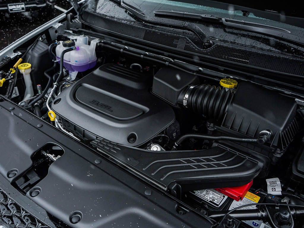 New 2026 Chrysler Pacifica Select AWD/4WD image 7