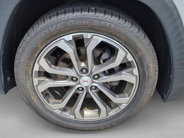 Used 2020 GMC Terrain SLT w/ Preferred Package FWD image 15
