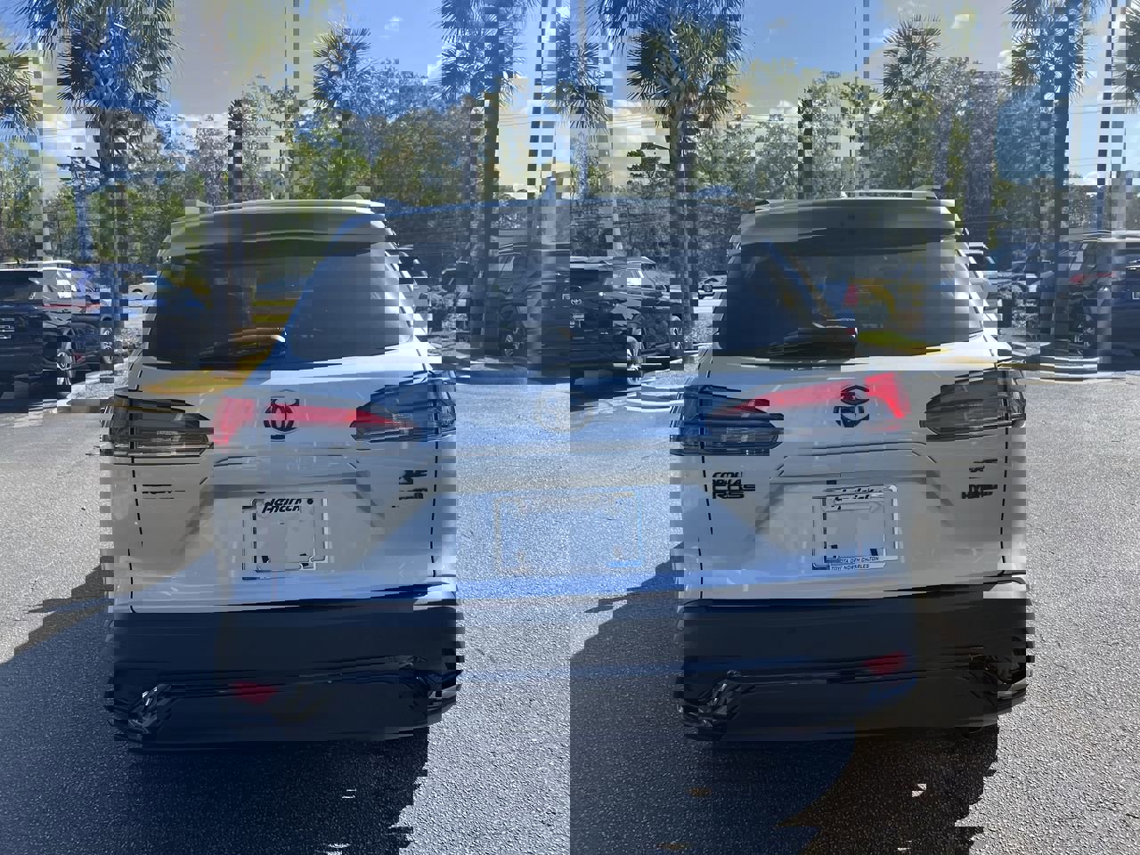 Used 2024 Toyota Corolla Cross XSE w/ Convenience Package image 9