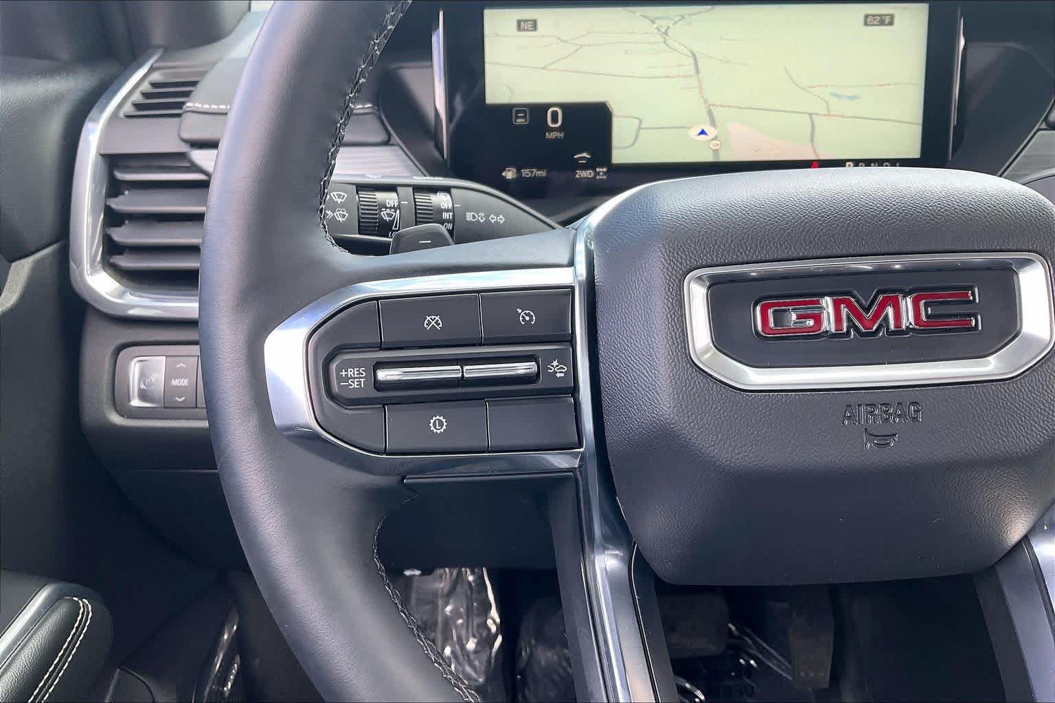 Used 2025 GMC Acadia Elevation AWD/4WD image 22
