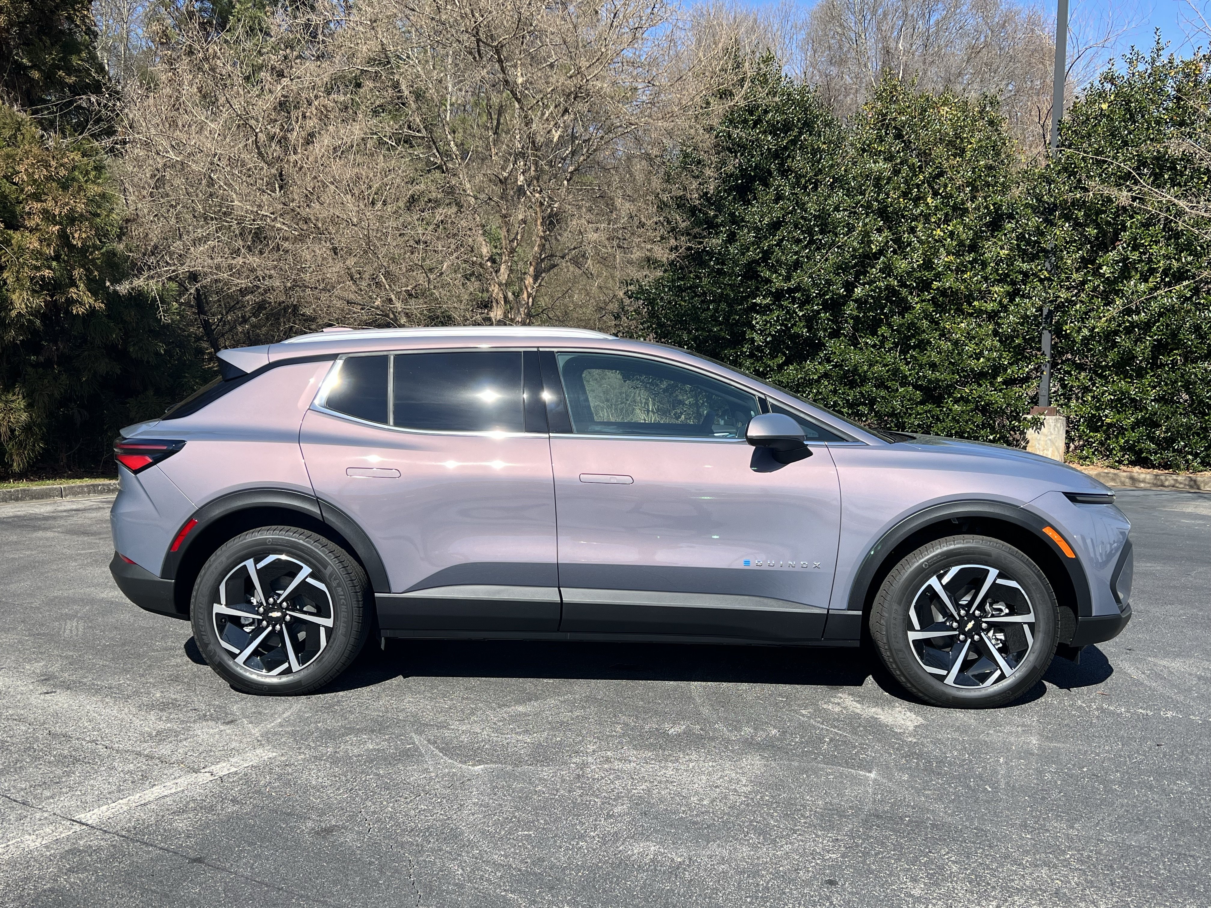 New 2026 Chevrolet Equinox EV LT AWD/4WD image 10