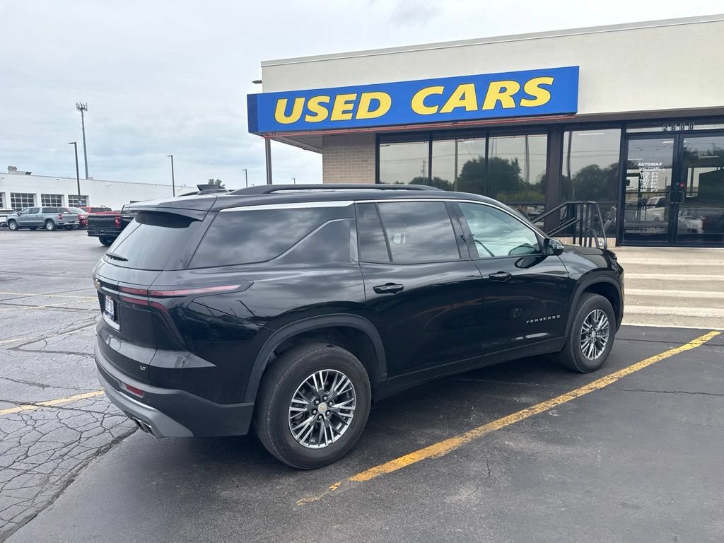 Used 2024 Chevrolet Traverse LT w/ LPO, Floor Liner Package AWD/4WD image 3
