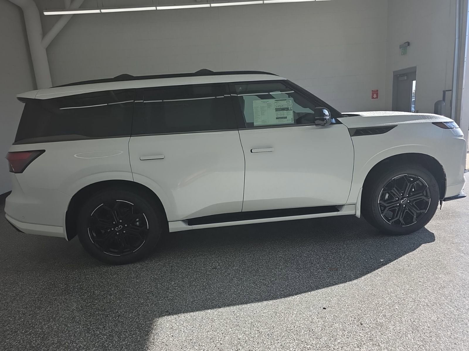 New 2026 INFINITI QX80 4WD image 6