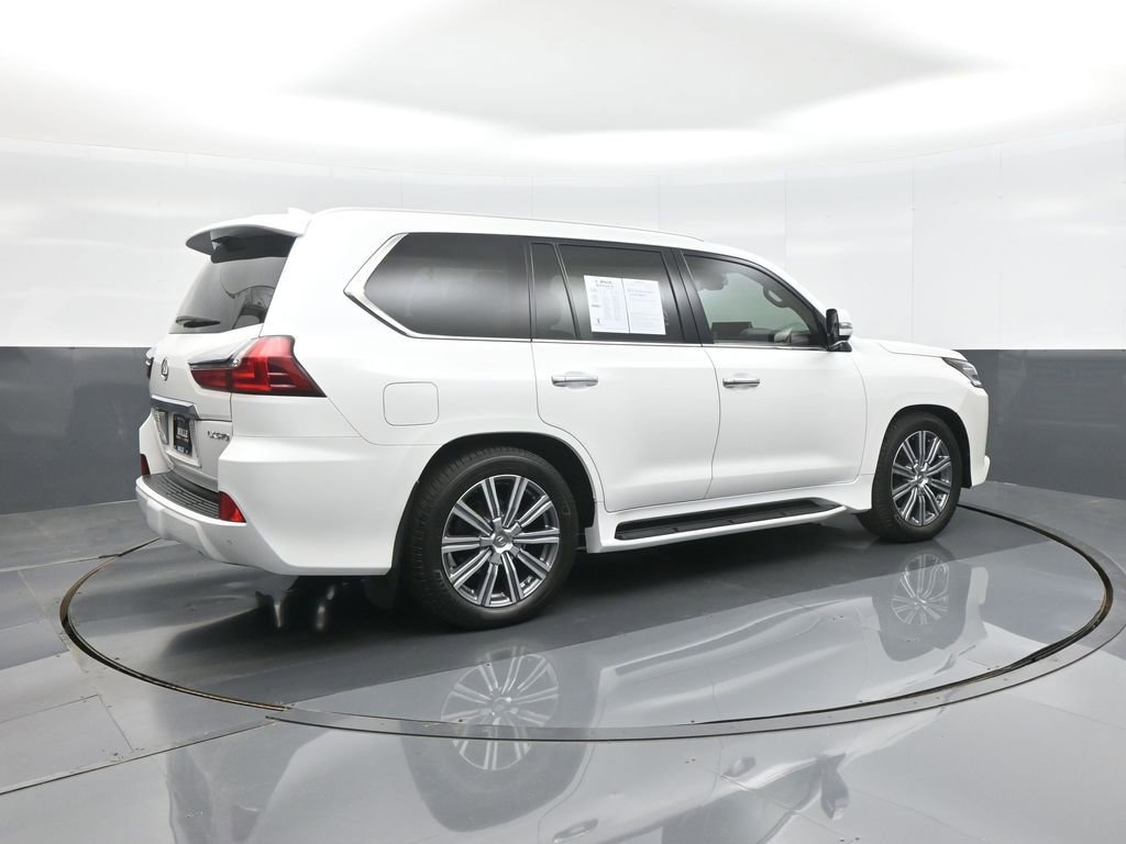 Used 2017 Lexus LX 570 4WD w/ Luxury Package image 7