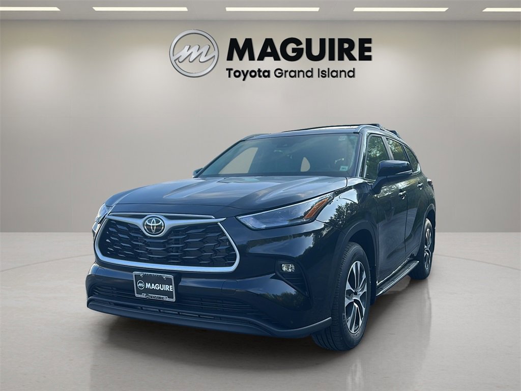 New 2025 Toyota Highlander XLE