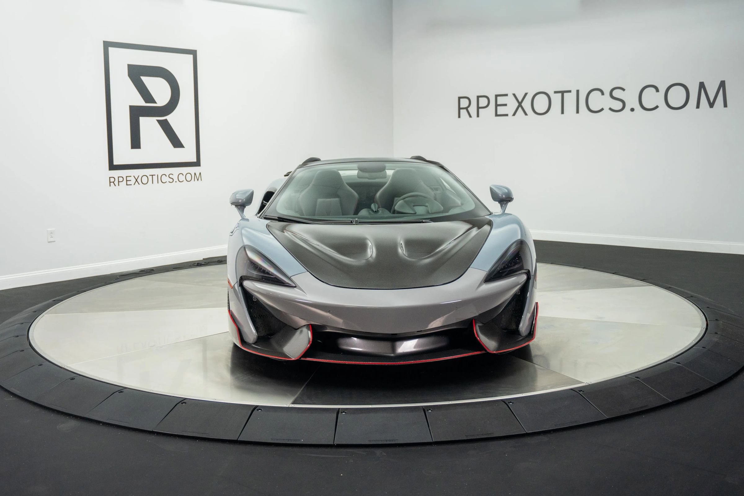 Used 2018 McLaren 570S Spider image 13