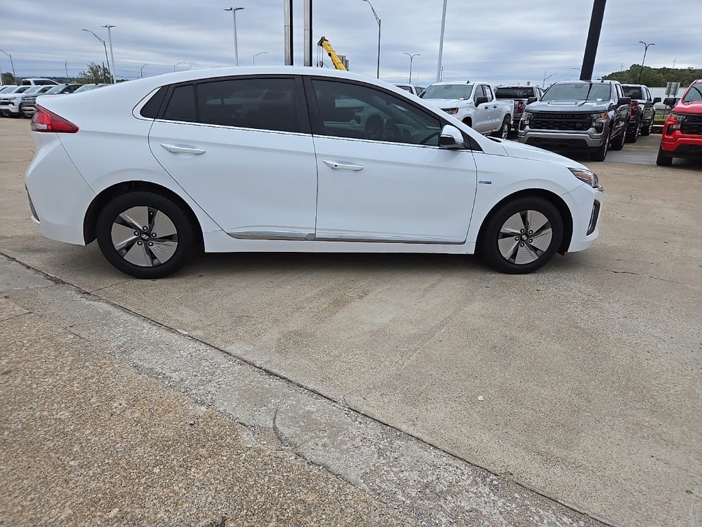 Used 2020 Hyundai Ioniq SE image 7