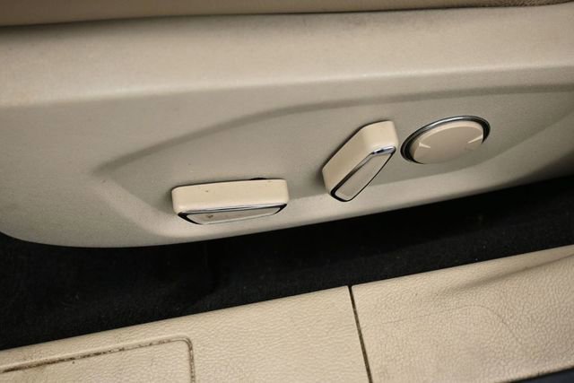 Used 2014 Ford Fusion SE w/ Equipment Group 202A FWD image 12
