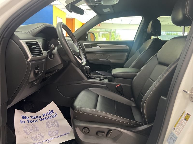 Used 2022 Volkswagen Atlas Cross Sport SE AWD/4WD image 17