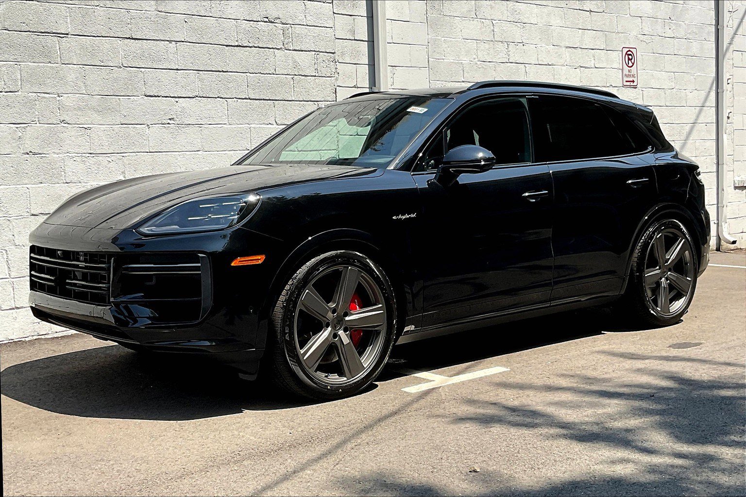 New 2025 Porsche Cayenne Turbo image 1