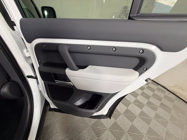 New 2026 Land Rover Defender 110 S AWD/4WD image 31