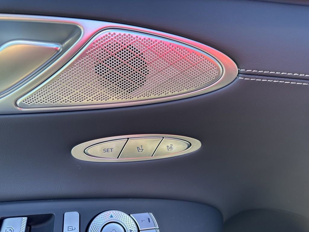 Used 2025 Genesis GV70 2.5T Select w/ Select Package image 19