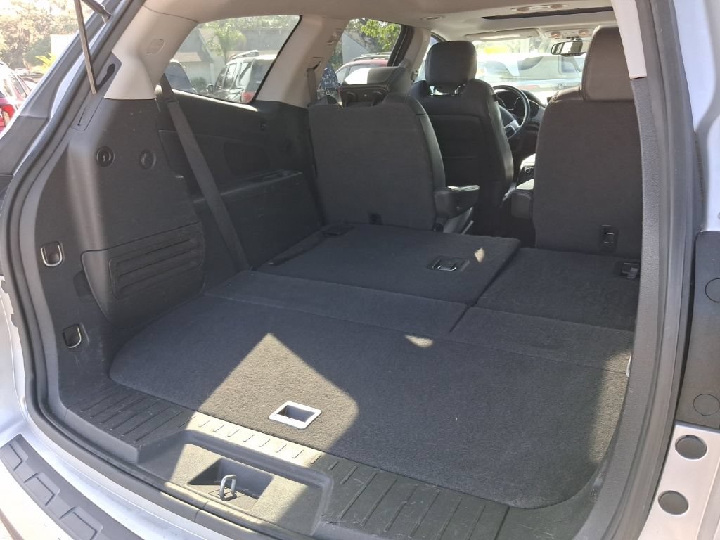 Used 2016 Chevrolet Traverse LT FWD image 13