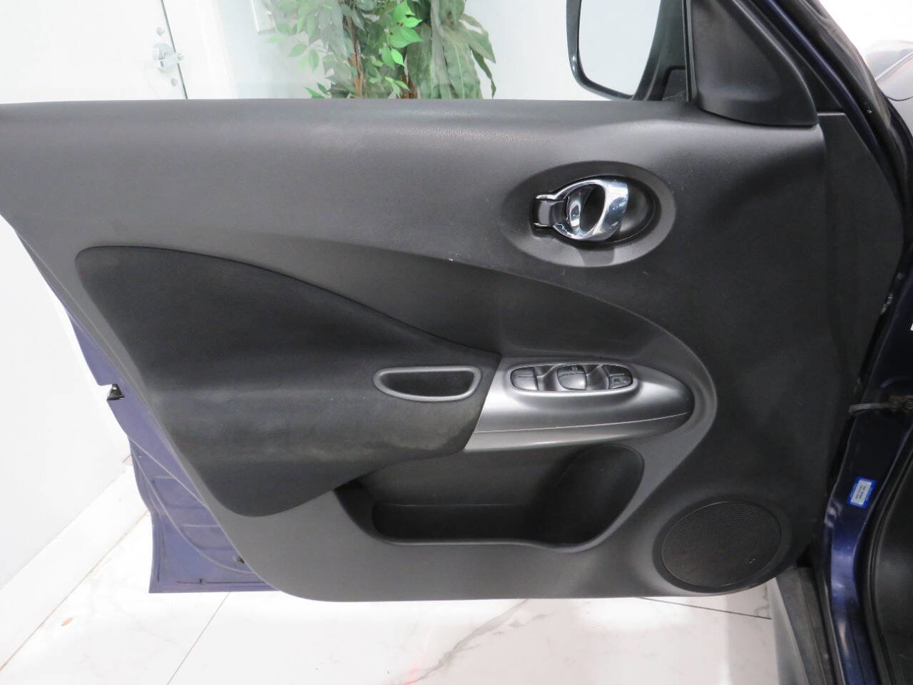 Used 2015 Nissan Juke S image 21