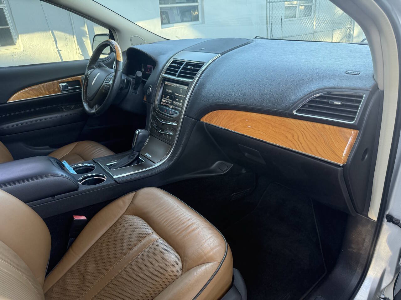Used 2013 Lincoln MKX FWD image 14