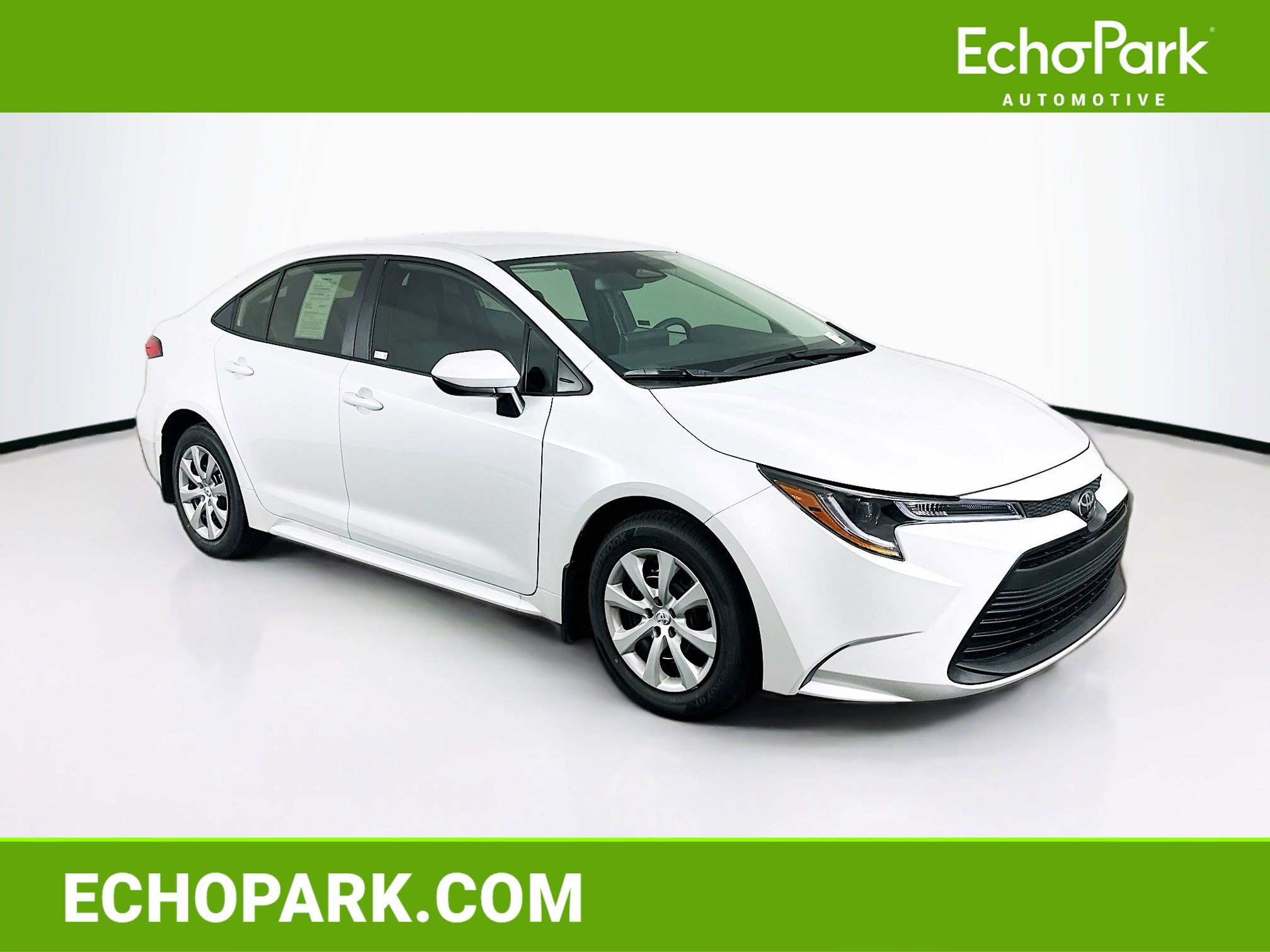 Used 2026 Toyota Corolla LE image 1