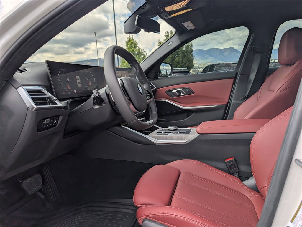 Used 2025 BMW 330i xDrive Sedan w/ Premium Package image 10