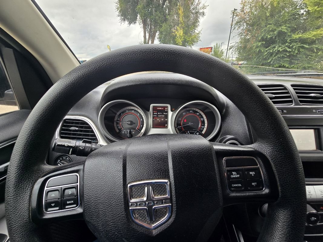 Used 2018 Dodge Journey SE image 20