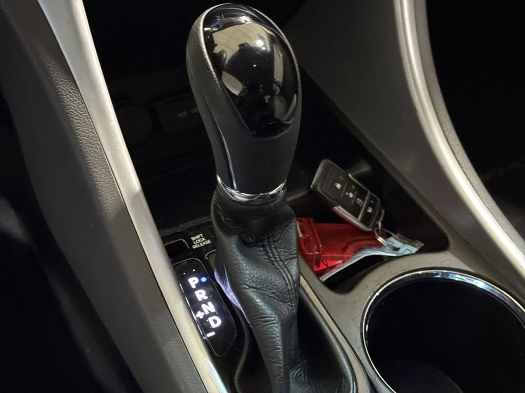 Used 2015 Hyundai Sonata Hybrid image 17