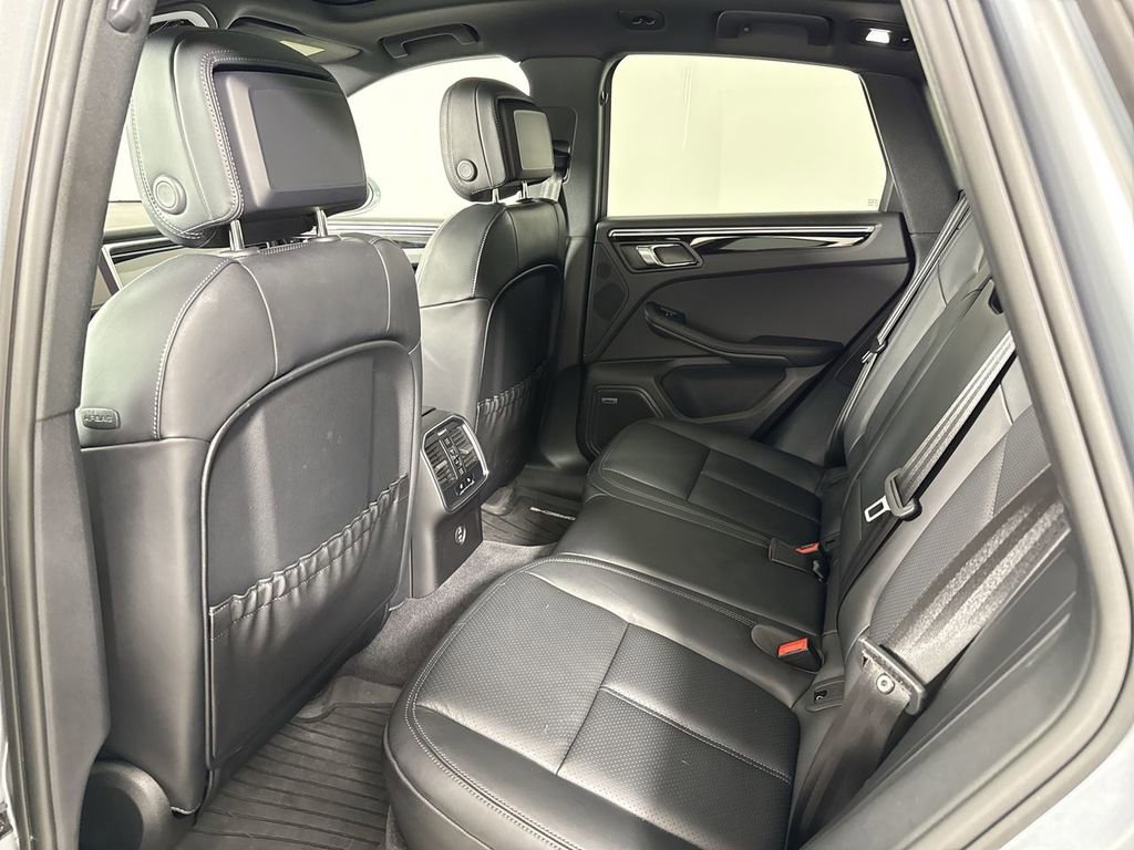 Certified 2025 Porsche Macan image 26