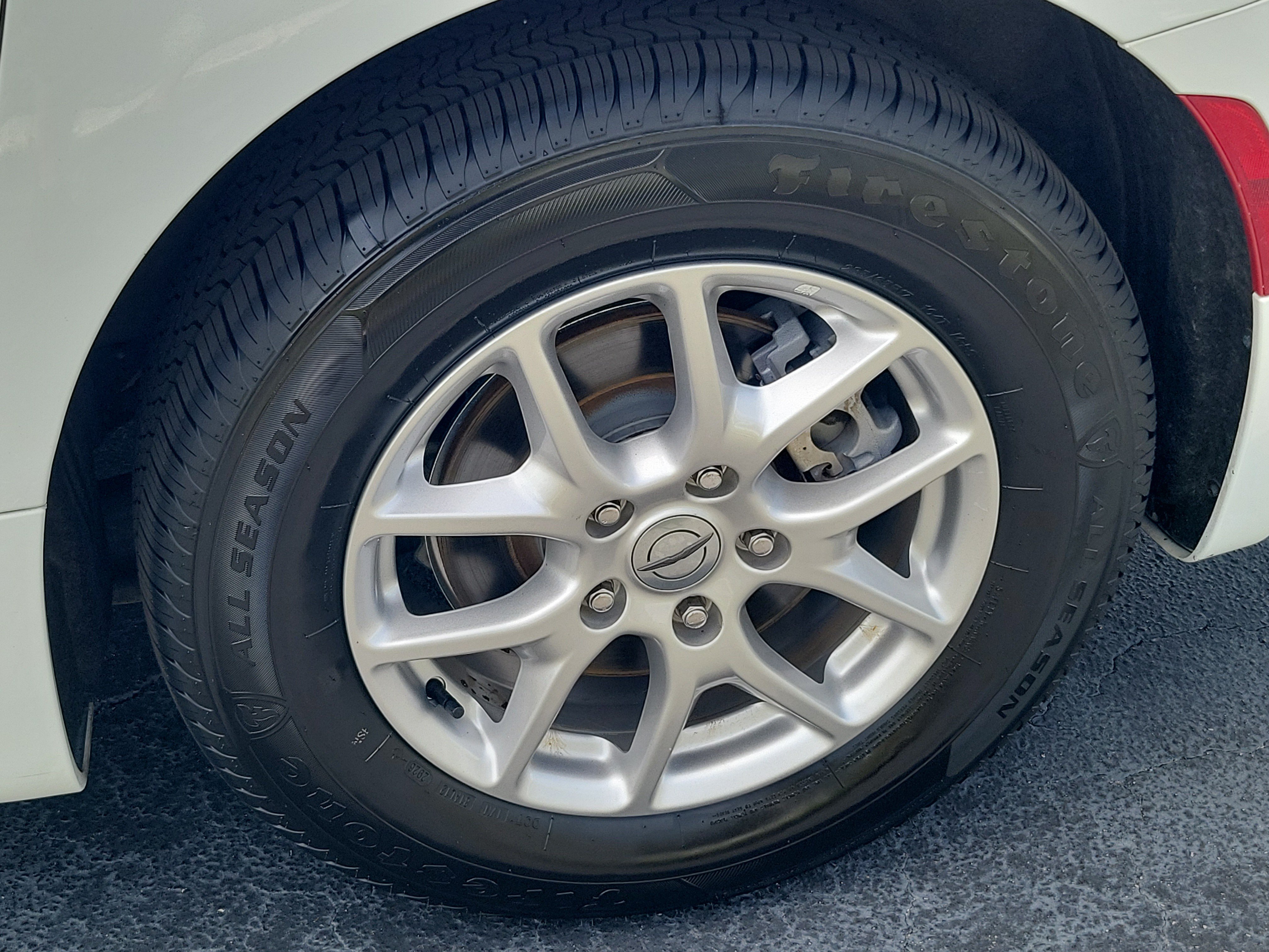 Used 2024 Chrysler Pacifica Touring-L FWD image 8