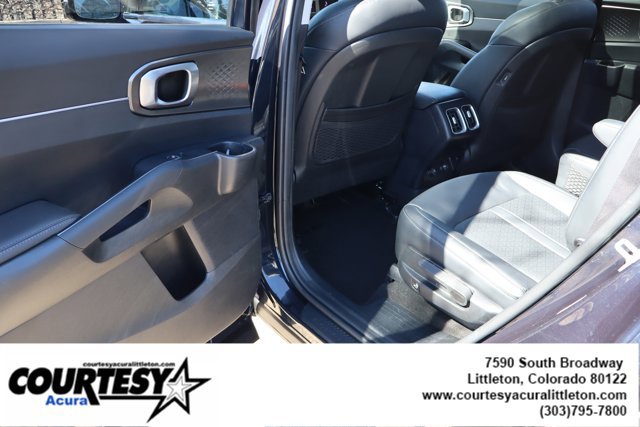 Used 2023 Kia Sorento EX w/ Panoramic Sunroof Package image 26